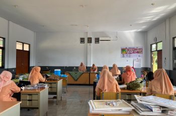 DHARMA WANITA PERSATUAN SMAN 1 BANTARAN
