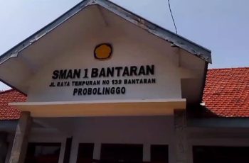 Pengambilan rapor semester Ganjil SMAN 1 BANTARAN